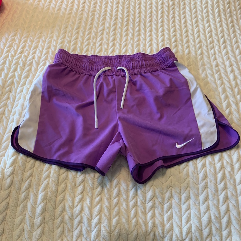 Nike women’s dri fit shorts M